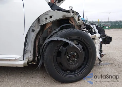 2015 Volkswagen Beetle 1.8T из США, поврежденный, VIN 3VWJ17AT2FM603473